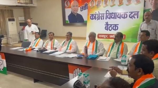 Raipur: Congress Legislature Party meeting begins