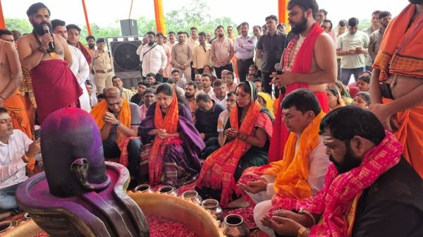 Bhoomi Pujan for Pandit Pradeep Mishra's Shri Shiv Puran Katha completed in Bhilai