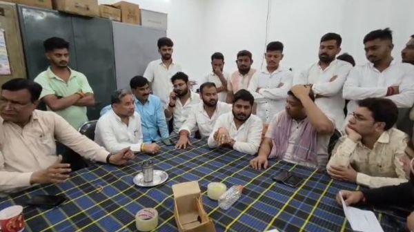 NSUI gheraoed the collector's office in Bilaspur