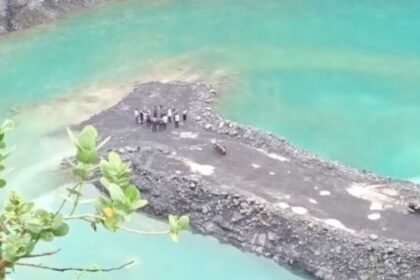 Body of 18-year-old youth found in crusher mine: Murder or suicide? Investigation underway