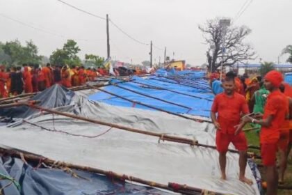 Dumka: 500 feet long pandal collapsed, 7 devotees injured
