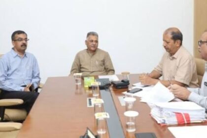 Higher Education Minister Shri Parmar reviewed the Higher Education Department and gave necessary guidelines