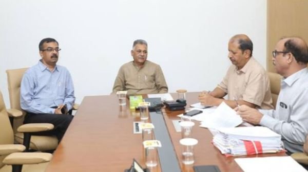 Higher Education Minister Shri Parmar reviewed the Higher Education Department and gave necessary guidelines