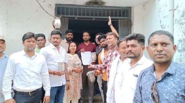 Congress protests in Dhamtari against corruption through JAM portal