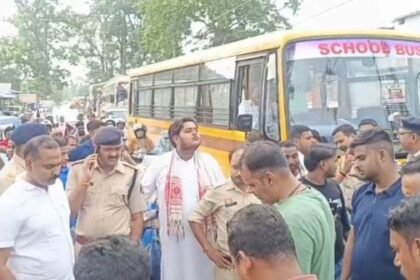 Breaking: College students blockade in Ambikapur