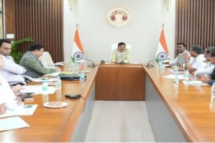 Plant plenty of fruitful and shady trees that give more benefits at low cost: Chief Minister Dr. Yadav