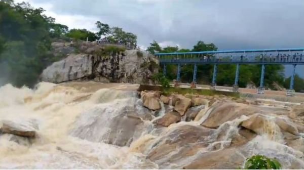 Khudiya Dam in Mungeli district: Natural beauty and safety concerns