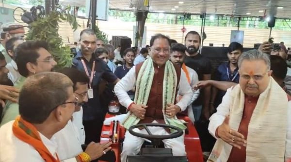 Hareli Tihar: CM participated in the event organized at CM residence