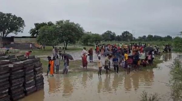 Bilaspur: Car swept away into Tungan Nala while returning from Darshan
