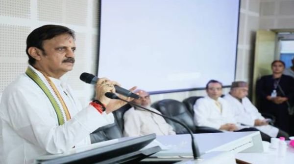 Studying MBBS through Hindi medium will facilitate treatment of patients: Deputy Chief Minister Shri Shukla