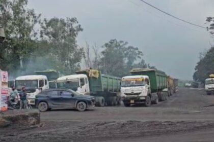 Truck owners in Korba started a strike with strategic demands