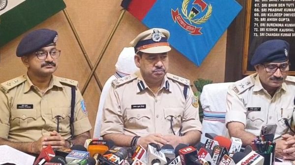 Breaking: Minister of State for Defence Sanjay Seth receives death threat, accused arrested