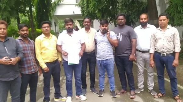 Korba: Opposition councillors submitted a memorandum to the collector, demanding a general meeting