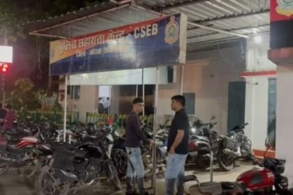 Korba: Lover gets shocked after seeing his girlfriend with another guy