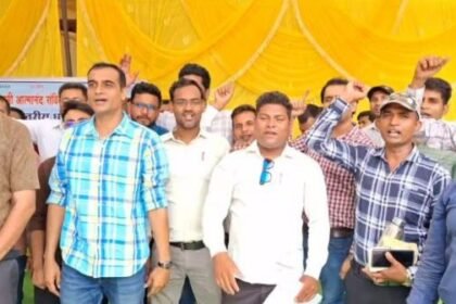 Contract teachers staged a one-day sit-in protest in Bemetara