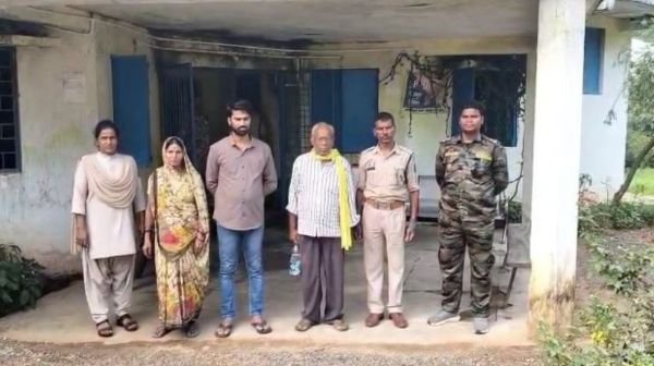 Shocking incident in Balrampur: Wife held hostage