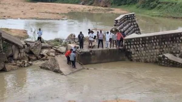 Kanker: Dead body of a youth found in Naini river of Charama, police engaged in investigation