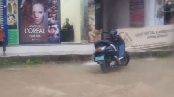 Heavy rains in Ambikapur worsened the situation, people got troubled by waterlogging