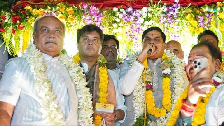 ग्वालियर में भव्य जगन्नाथ रथ यात्रा: मुख्यमंत्री मोहन यादव ने खींची रथ की रस्सी, सिंधिया और तोमर भी रहे मौजूद