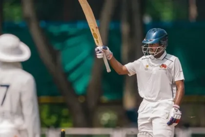 चेन्नई सुपर किंग्स के बल्लेबाज़ आयुष म्हात्रे का इंग्लैंड में धमाका, 80 गेंदों में ठोका तूफानी टेस्ट शतक