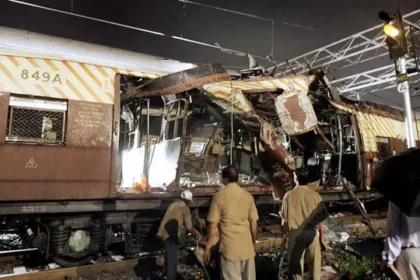 7/11 मुंबई ट्रेन ब्लास्ट: 19 साल बाद हाईकोर्ट का बड़ा फैसला, सभी 12 दोषियों को किया बरी