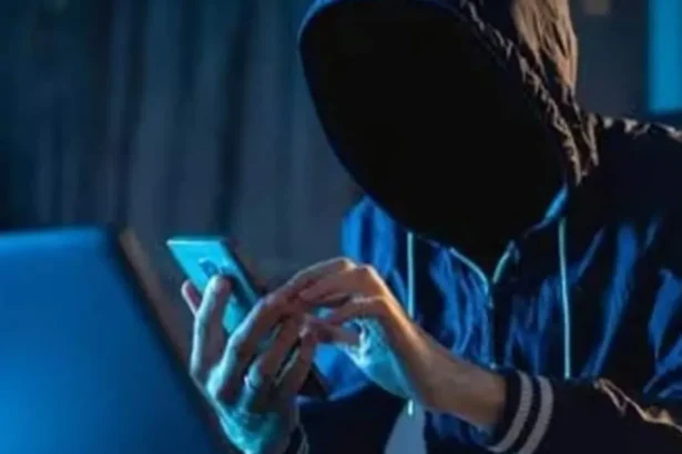 नोएडा में डिजिटल अरेस्ट का शिकार हुए बुजुर्ग, स्कैमर्स ने ठगे 60 लाख रुपये