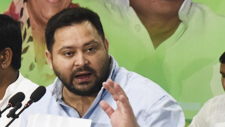 चुनाव आयोग पर तेजस्वी यादव का विवादित बयान, NDA ने जताई कड़ी आपत्ति