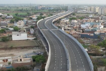 दिल्ली-देहरादून एक्सप्रेसवे को लेकर बड़ी घोषणा, नितिन गडकरी ने बताई समयसीमा