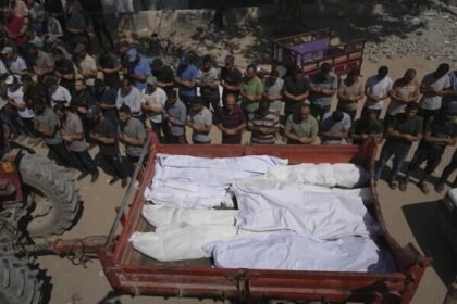 गाजा में तबाही का तांडव: इजरायली हवाई हमले में 93 की मौत, हमास की पकड़ कमजोर