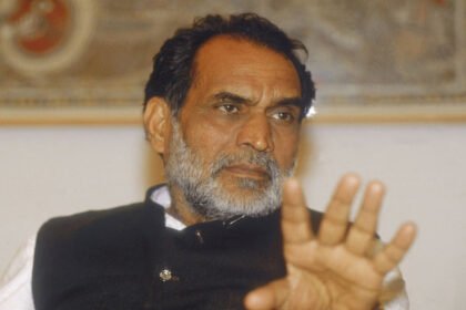 पूर्व प्रधानमंत्री चंद्रशेखर की पुण्यतिथि पर विशेष: जब दोस्ती को बदनामी से ऊपर रखा