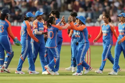 भारतीय महिला टीम ने इंग्लैंड में रचा इतिहास, पहली बार टी-20 सीरीज में हासिल की जीत