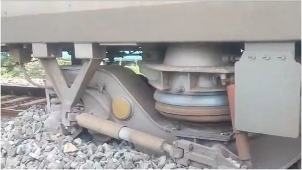 ओडिशा के संबलपुर में पटरी से उतरी महिमा गोसाईं एक्सप्रेस, बड़ा हादसा टला