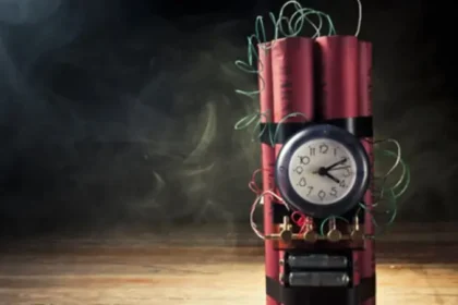 दिल्ली के दो नामी स्कूलों को बम से उड़ाने की धमकी, ईमेल से मचा हड़कंप