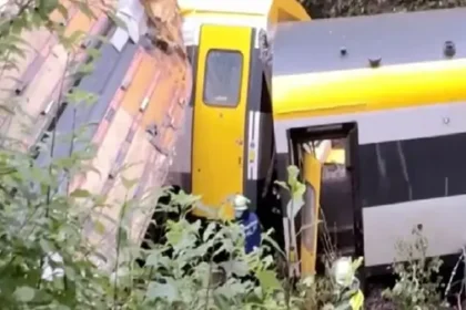 जर्मनी में बड़ा रेल हादसा: जंगल के बीच पटरी से उतरी ट्रेन, 3 की मौत, 50 से ज्यादा घायल