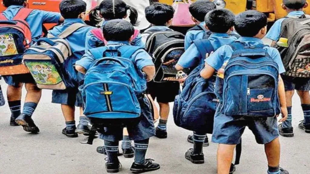 सावन में उज्जैन के स्कूलों की छुट्टियों में बदलाव, कांग्रेस विधायक ने उठाए सवाल, बीजेपी का पलटवार