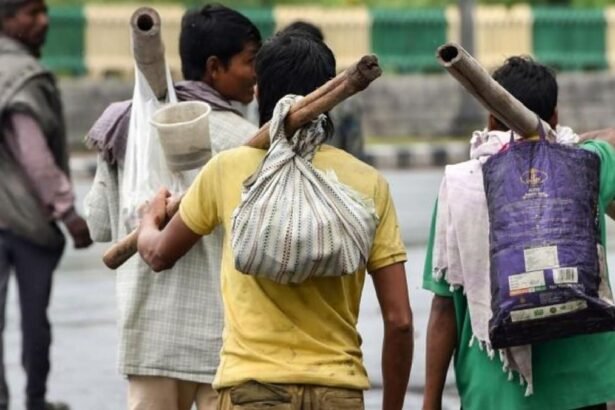 बिहार में गरीबी और उद्योग पतन