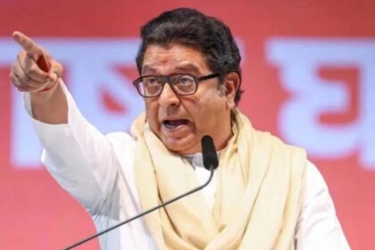 राज ठाकरे हिंदी अनिवार्य विवाद"