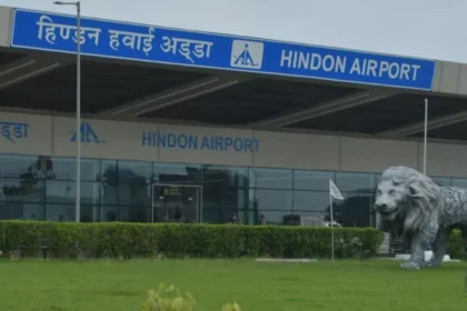 हिंडन एयरपोर्ट से इंडिगो की फ्लाइट