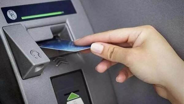 ग्वालियर में ATM कार्ड बदलकर महिला से 73 हजार की ठगी, मदद के बहाने दिया वारदात को अंजाम