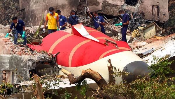 Air India Plane Crash: ब्रिटेन के परिवार को अब भी अपनों के अवशेषों का इंतजार
