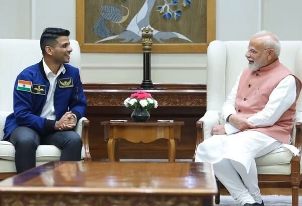 शुभांशु शुक्ला ने पीएम मोदी से की मुलाकात, अंतरिक्ष मिशन के अनुभव साझा किए