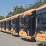 आगरा में 38 करोड़ की इलेक्ट्रिक बसें 5 महीने से खड़ी, चार्जिंग स्टेशन न बनने से यात्रियों को नहीं मिल रहा लाभ