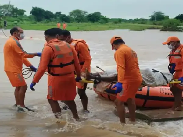 ग्वालियर में भैंस बचाने गया चरवाहा तालाब में डूबा, 15 घंटे बाद मिला शव