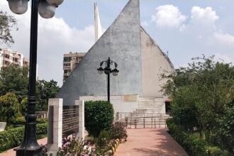 जहां थी जेल, अब है शहीद स्मारक: आगरा का पहला रूफटॉप पार्क और वीरों की गाथा