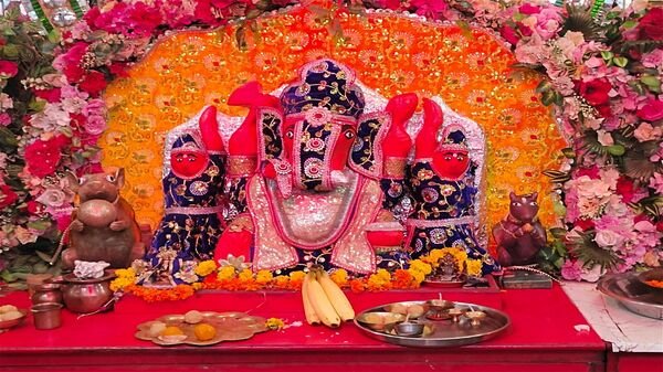 ग्वालियर का चमत्कारी गणेश मंदिर: 350 साल पुरानी है प्रतिमा, सिर्फ राजस्थानी लड्डुओं से लगता है भोग