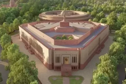 देश की संसद की सुरक्षा में बड़ी चूक: पेड़ पर चढ़ा शख्स, दीवार फांदकर घुसा अंदर