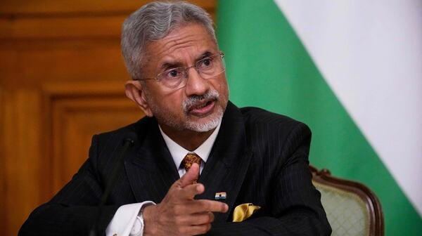 जयशंकर का बयान: भारत-अमेरिका ट्रेड पर बातचीत जारी, रूसी तेल खरीद पर कहा– समस्या है तो न खरीदें