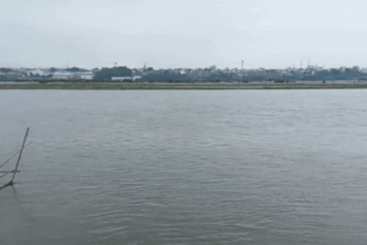 आगरा में यमुना का जलस्तर खतरे के निशान से 4.5 फीट नीचे, गोकुल बैराज से छोड़ा 45 हजार क्यूसिक पानी