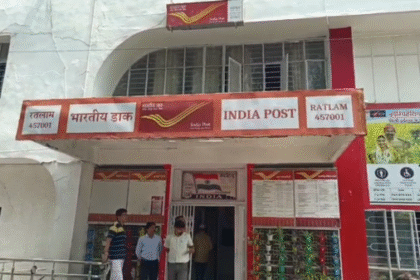 रतलाम डाकघर में 7 लाख की चोरी, CCTV में कैद हुआ नकाबपोश