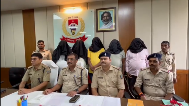 हजारीबाग पुलिस की बड़ी सफलता: अमेरिका भेजने वाले अवैध गिरोह का खुलासा, किंगपिन उदय कुमार कुशवाहा समेत 5 गिरफ्तार
